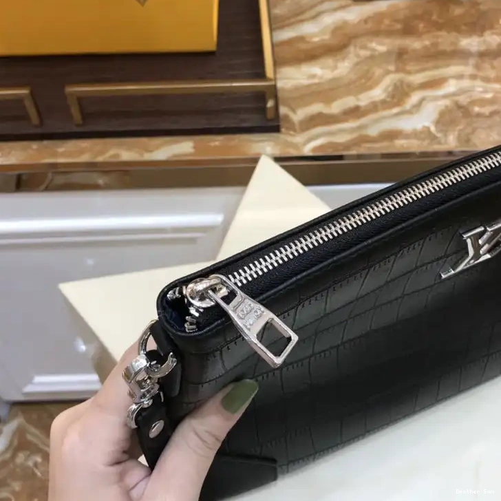 Brother Sam 2111YZ0002 Bags LV 0406